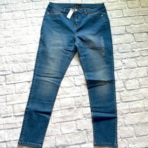 NEW New York & Company Jeans